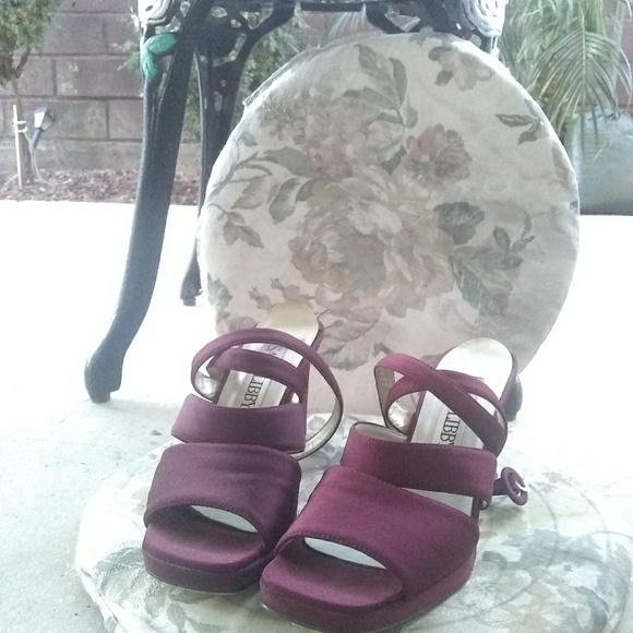 I am selling 2pairs of heels - Picture 6 of 7